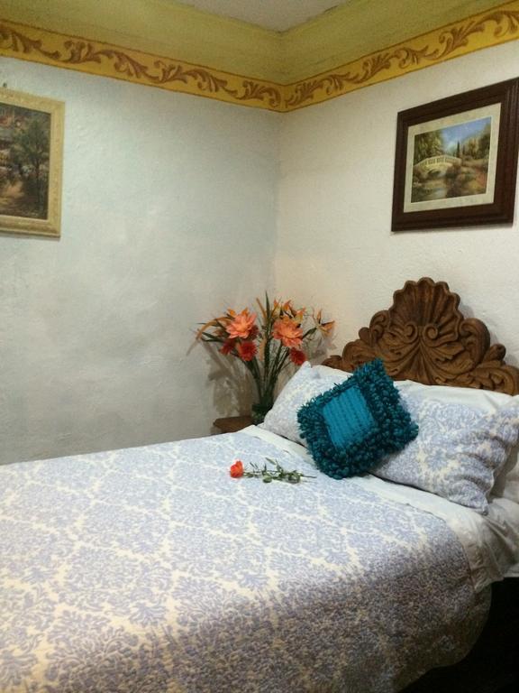 Hotel Eden De Los Angeles Σαν Μιγκέλ ντε Αγιέντε Δωμάτιο φωτογραφία